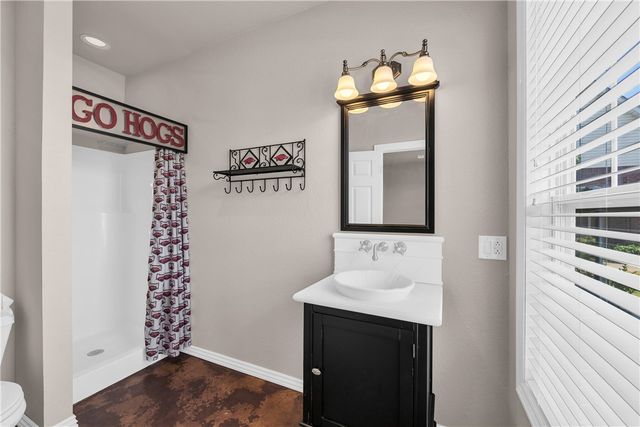 226 Fredonia Street, Elm Springs, AR 72762