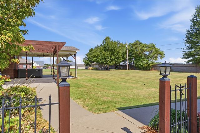 226 Fredonia Street, Elm Springs, AR 72762