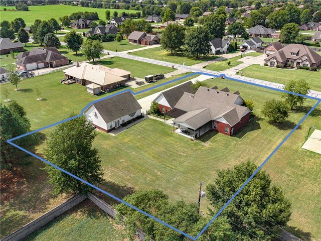 226 Fredonia Street, Elm Springs, AR 72762