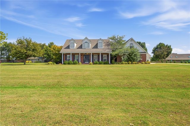 226 Fredonia Street, Elm Springs, AR 72762