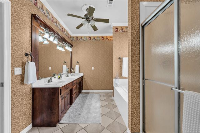 226 Fredonia Street, Elm Springs, AR 72762