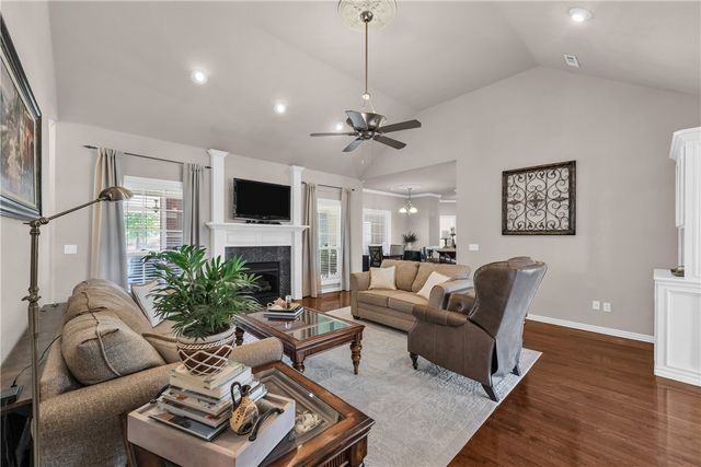 226 Fredonia Street, Elm Springs, AR 72762