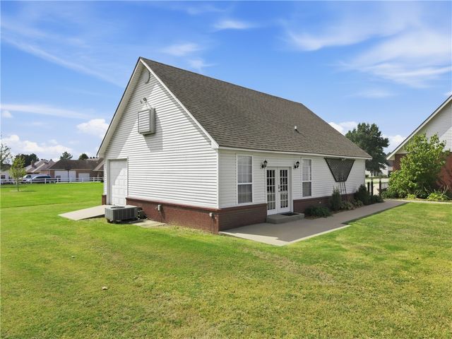226 Fredonia Street, Elm Springs, AR 72762