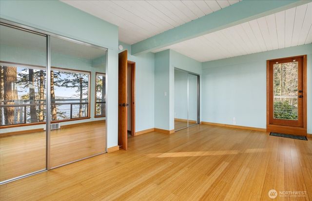 3155 Fox Spit Road, Langley, WA 98260