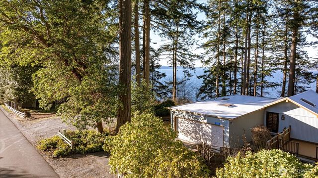 3155 Fox Spit Road, Langley, WA 98260