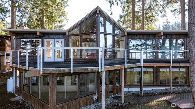 3155 Fox Spit Road, Langley, WA 98260