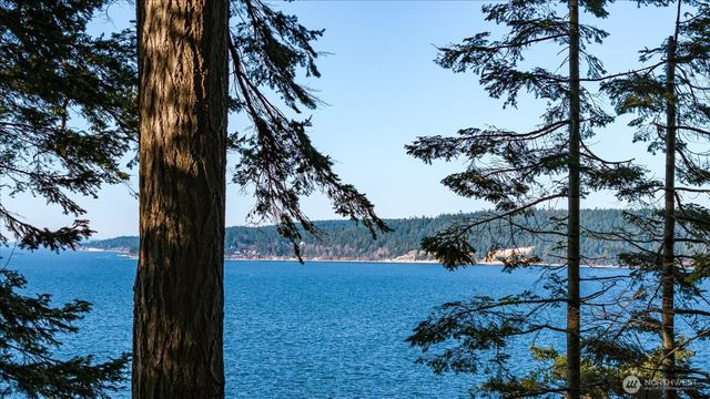 3155 Fox Spit Road, Langley, WA 98260