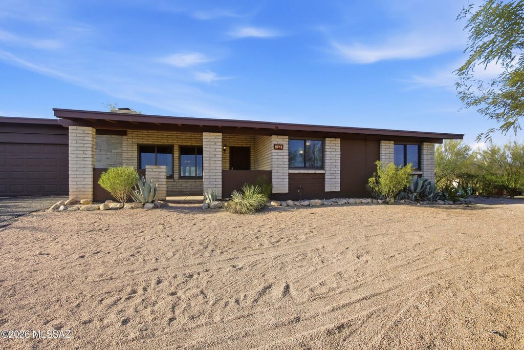 9141 E Indian Canyon Road, Tucson, AZ 85749