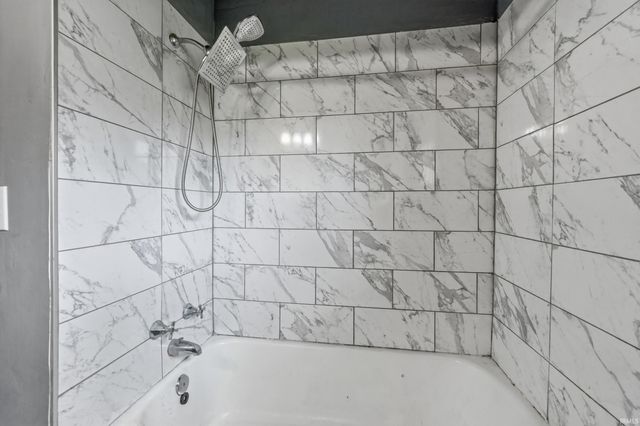 2914 Glenwood Avenue, Fort Wayne, IN 46805