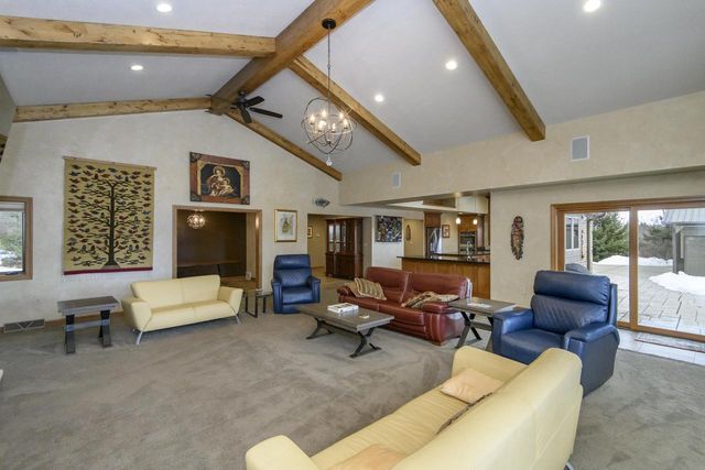 S90W27045 Norway DRIVE, Mukwonago, WI 53149