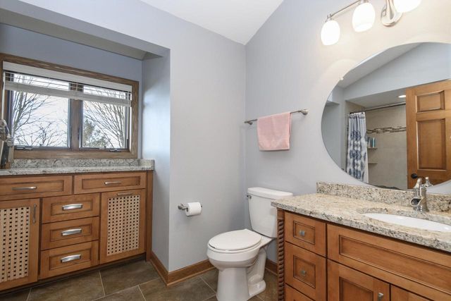 S90W27045 Norway DRIVE, Mukwonago, WI 53149