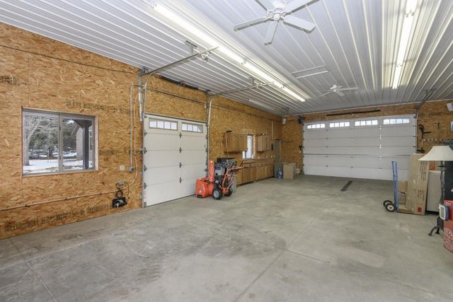 S90W27045 Norway DRIVE, Mukwonago, WI 53149
