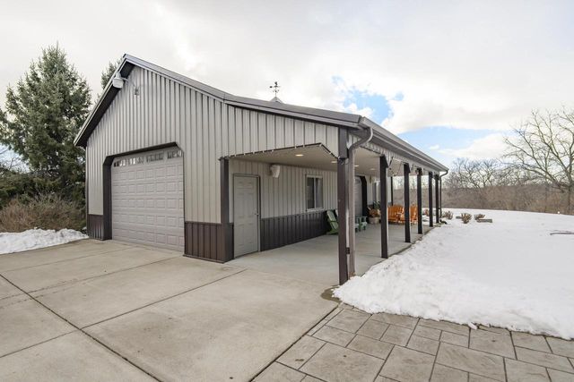S90W27045 Norway DRIVE, Mukwonago, WI 53149