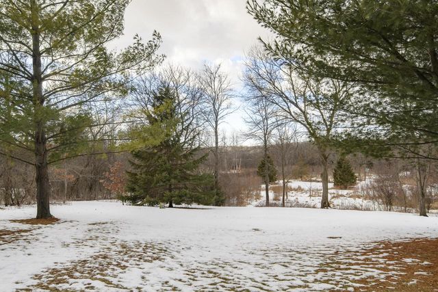 S90W27045 Norway DRIVE, Mukwonago, WI 53149