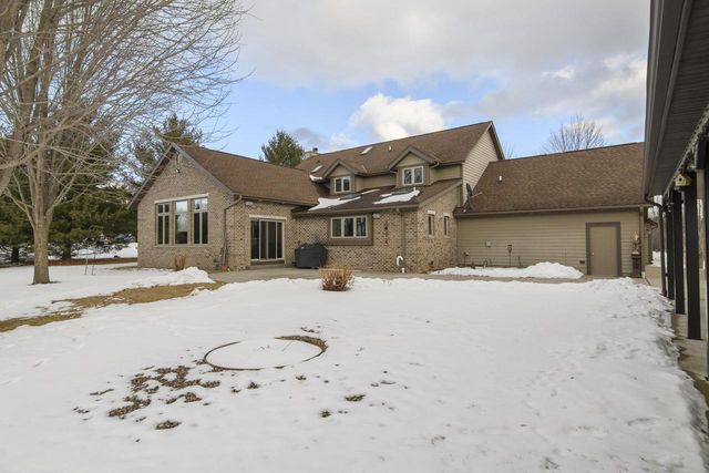 S90W27045 Norway DRIVE, Mukwonago, WI 53149