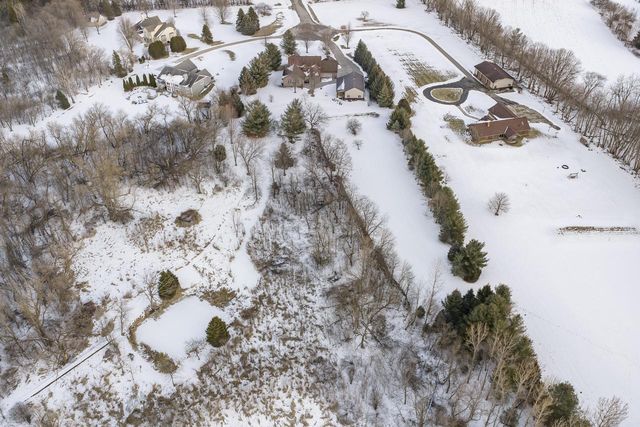 S90W27045 Norway DRIVE, Mukwonago, WI 53149