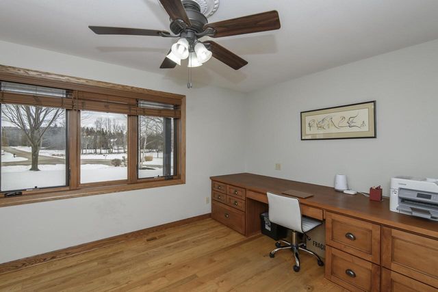 S90W27045 Norway DRIVE, Mukwonago, WI 53149