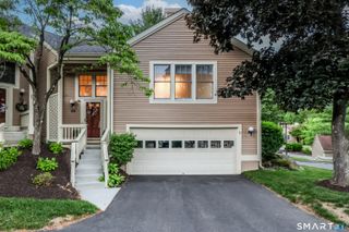 33 Brittania Drive, Danbury, CT 06811
