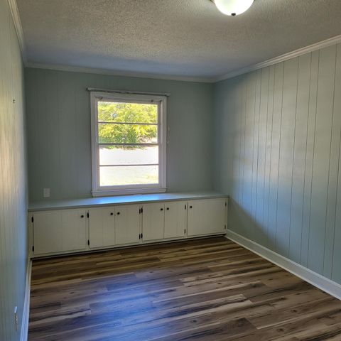 416 Pine Hill Road, Saint Matthews, SC 29135