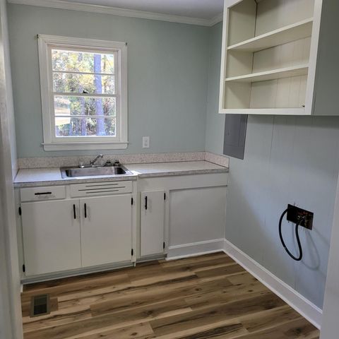 416 Pine Hill Road, Saint Matthews, SC 29135