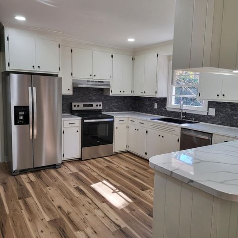 416 Pine Hill Road, Saint Matthews, SC 29135