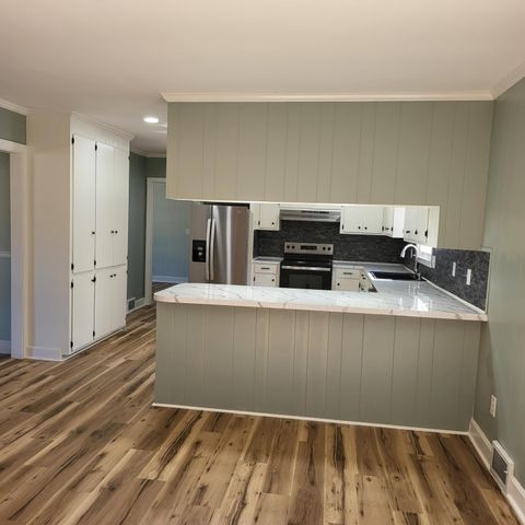 416 Pine Hill Road, Saint Matthews, SC 29135