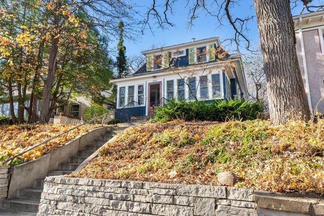 3416 Holmes Avenue S, Minneapolis, MN 55408