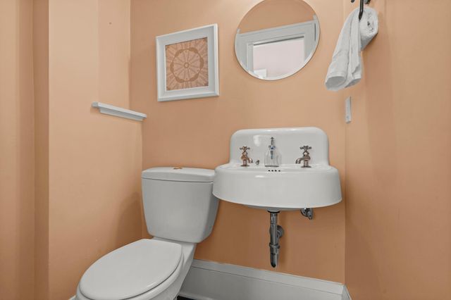 3416 Holmes Avenue S, Minneapolis, MN 55408