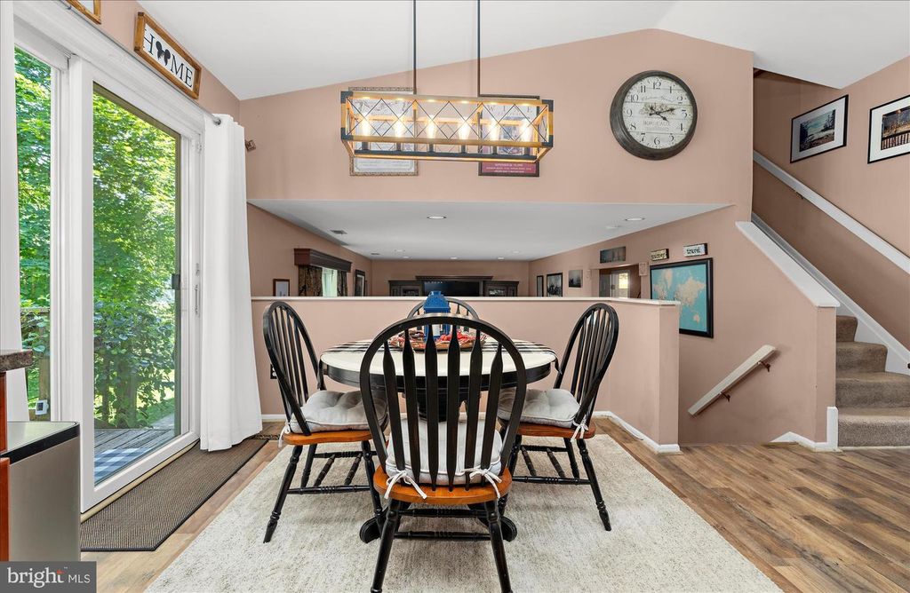 Image 16 of property listing at 13 BLAKE CT, Reisterstown, MD 21136