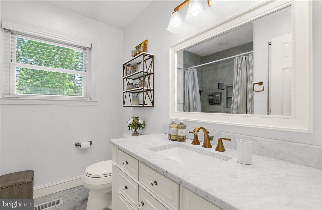 Image 31 of property listing at 13 BLAKE CT, Reisterstown, MD 21136