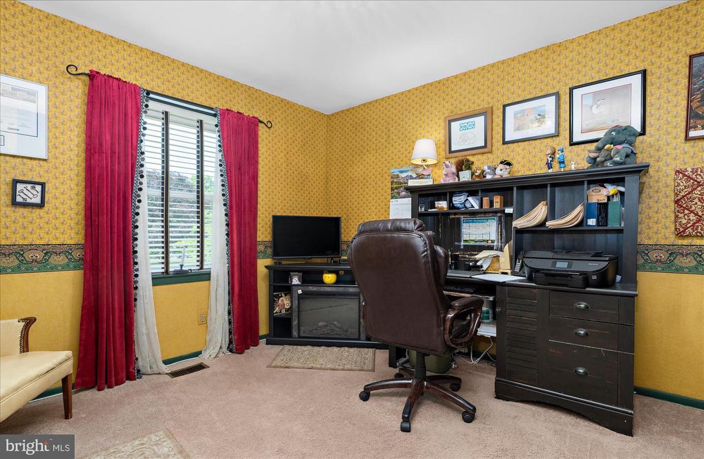 Image 36 of property listing at 13 BLAKE CT, Reisterstown, MD 21136