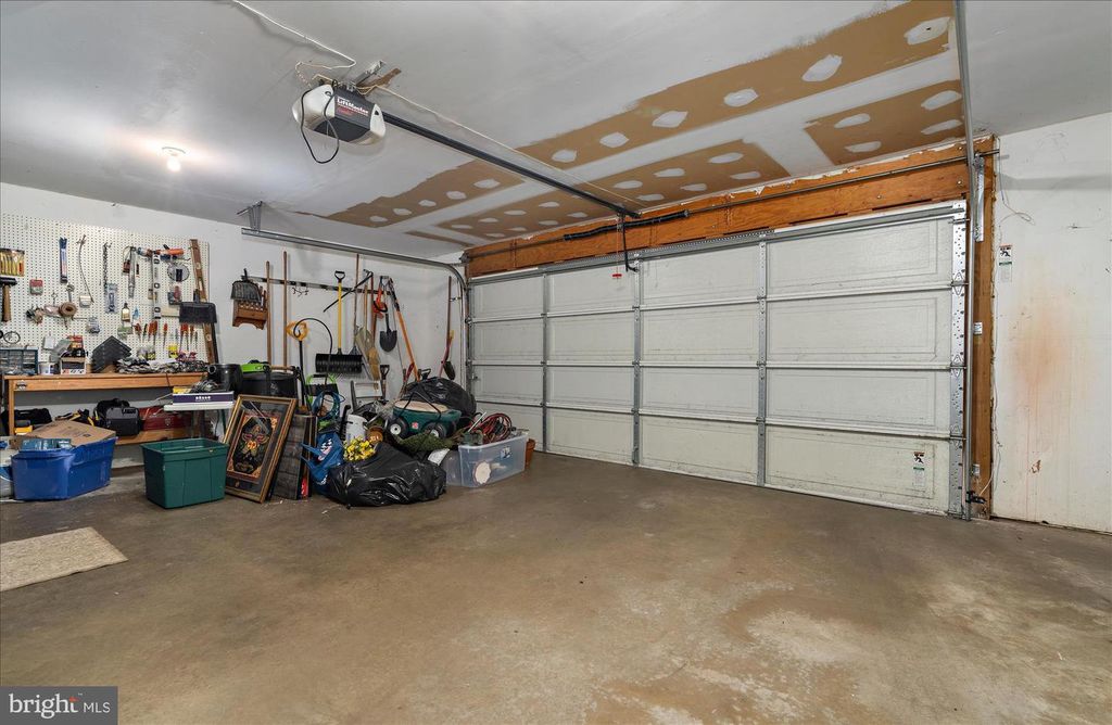 Image 38 of property listing at 13 BLAKE CT, Reisterstown, MD 21136