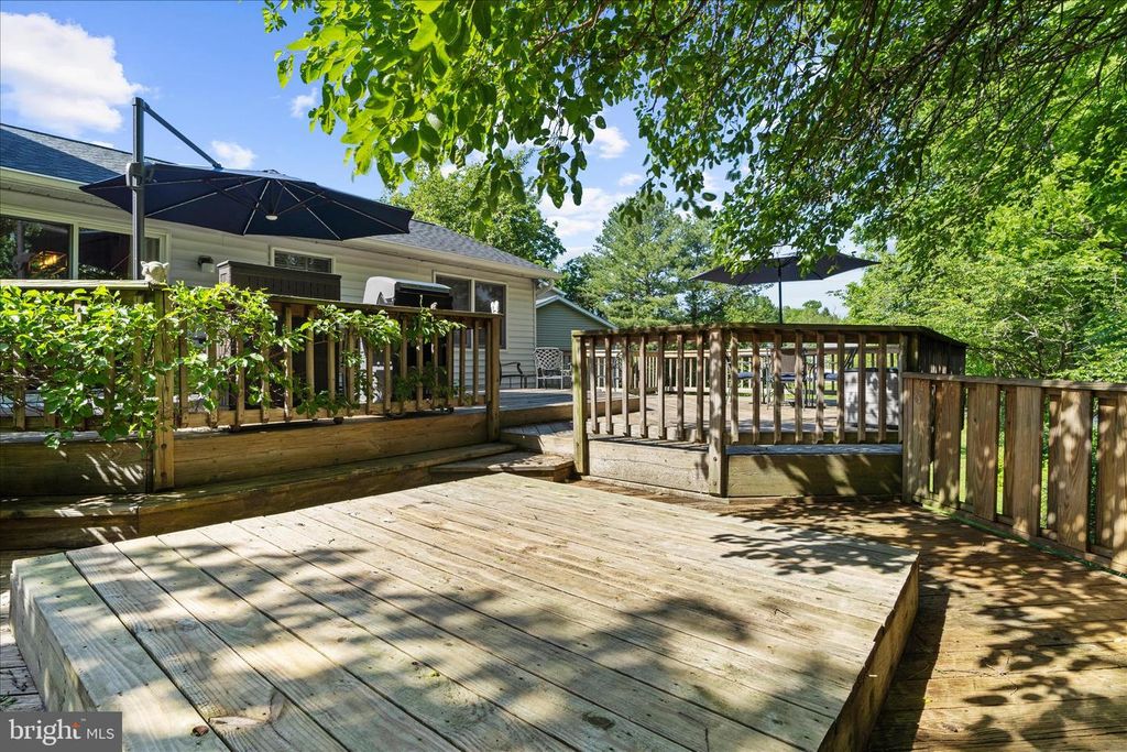 Image 39 of property listing at 13 BLAKE CT, Reisterstown, MD 21136