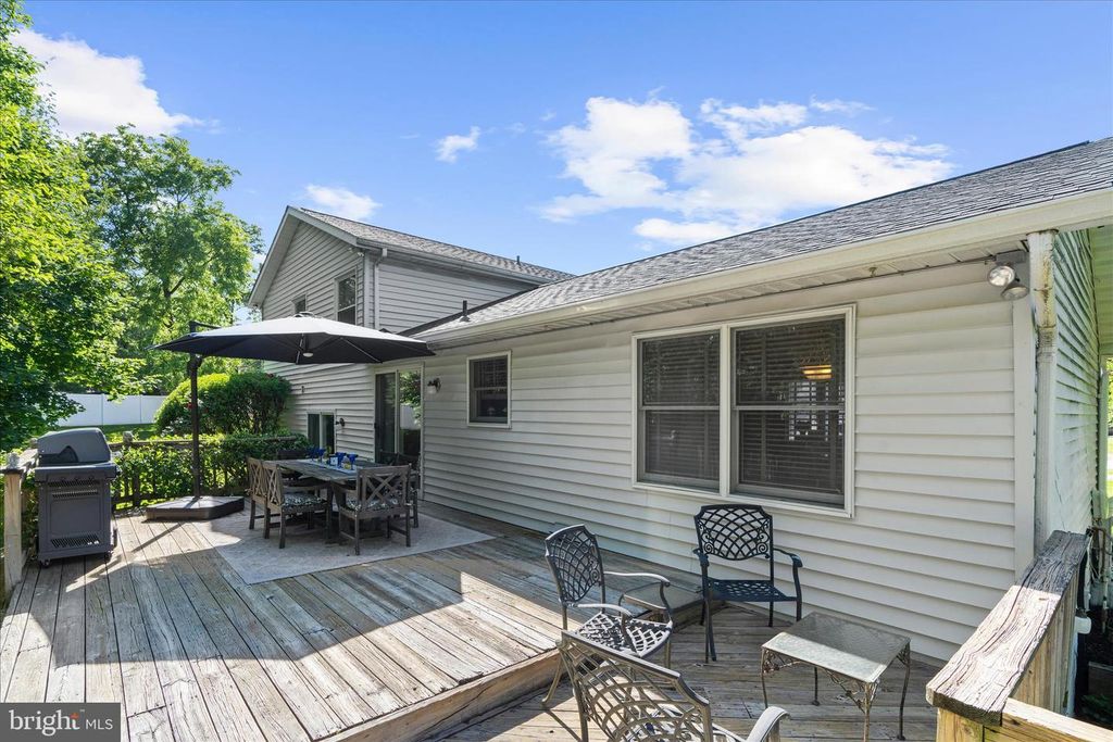 Image 43 of property listing at 13 BLAKE CT, Reisterstown, MD 21136