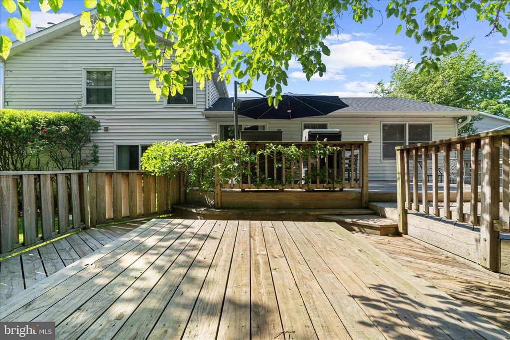Image 44 of property listing at 13 BLAKE CT, Reisterstown, MD 21136