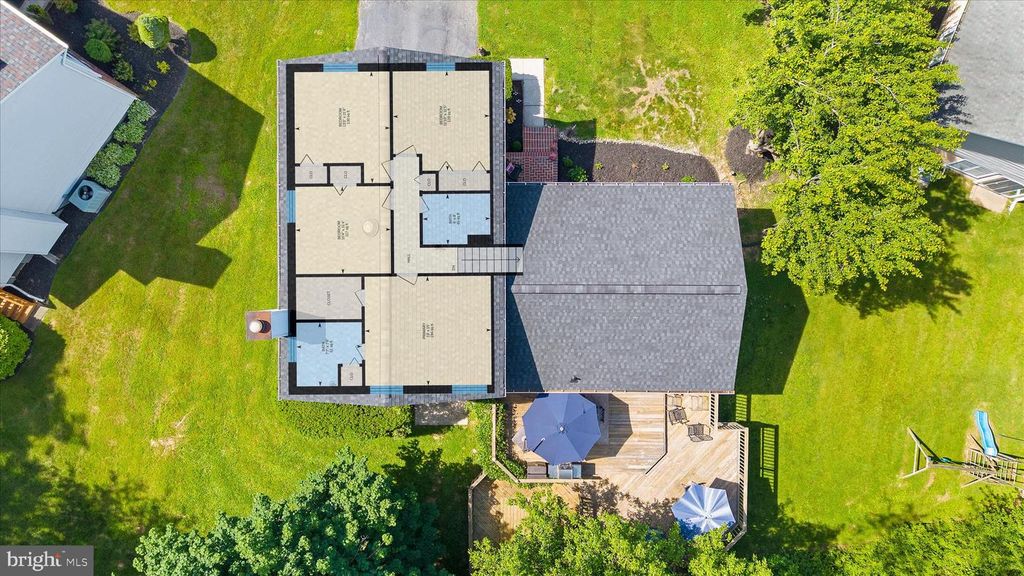 Image 52 of property listing at 13 BLAKE CT, Reisterstown, MD 21136