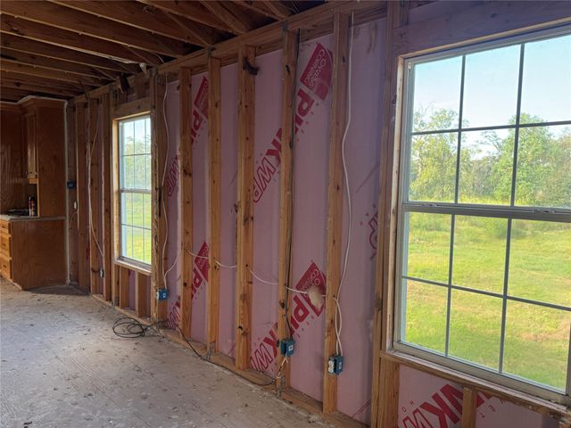 325 County Road 201, Angleton, TX 77515