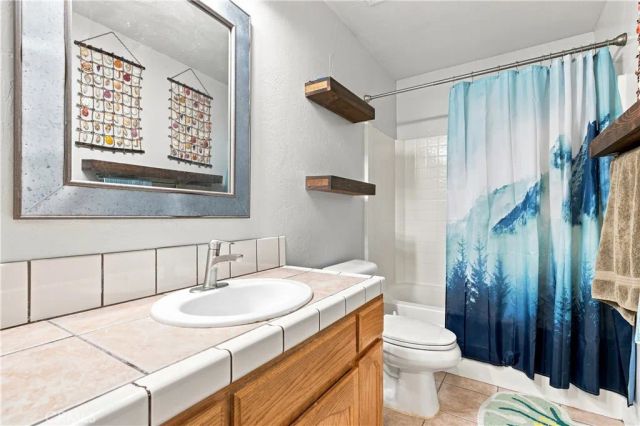 231 Winter Meadow, Bakersfield, CA 93308