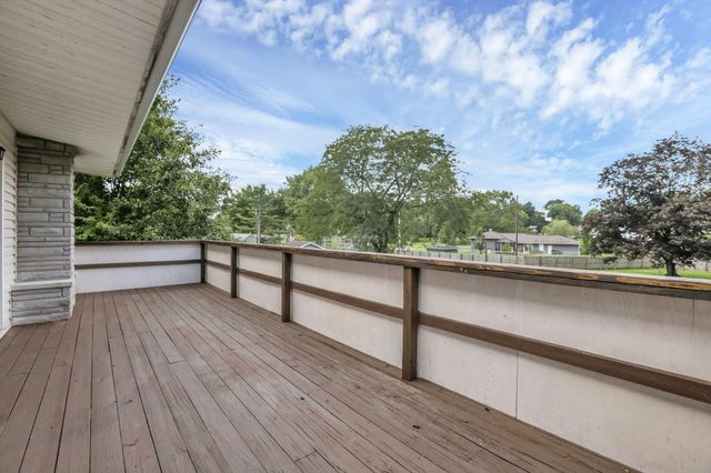 2185 Sunnyhill Drive NE, Lancaster, OH 43130