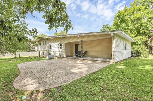 2185 Sunnyhill Drive NE, Lancaster, OH 43130