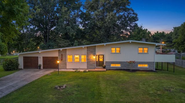 2185 Sunnyhill Drive NE, Lancaster, OH 43130