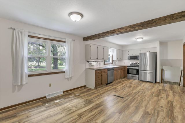 2185 Sunnyhill Drive NE, Lancaster, OH 43130