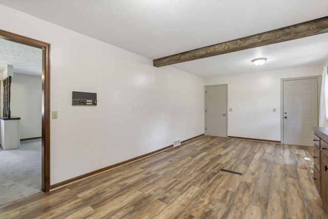2185 Sunnyhill Drive NE, Lancaster, OH 43130