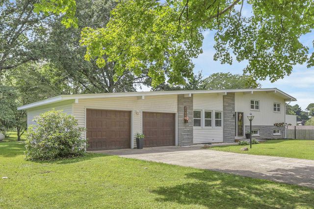 2185 Sunnyhill Drive NE, Lancaster, OH 43130