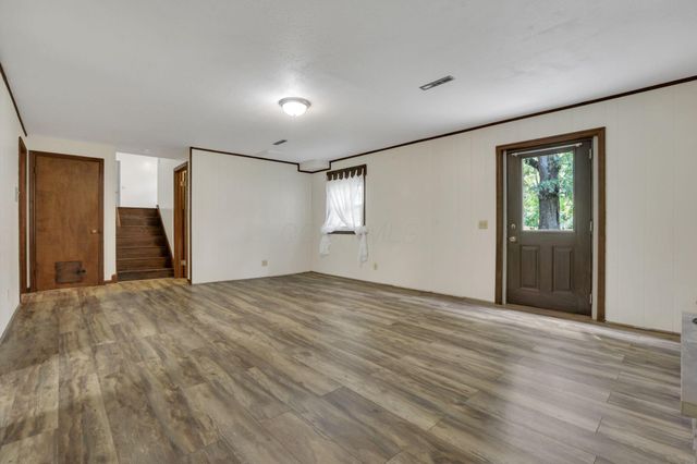 2185 Sunnyhill Drive NE, Lancaster, OH 43130