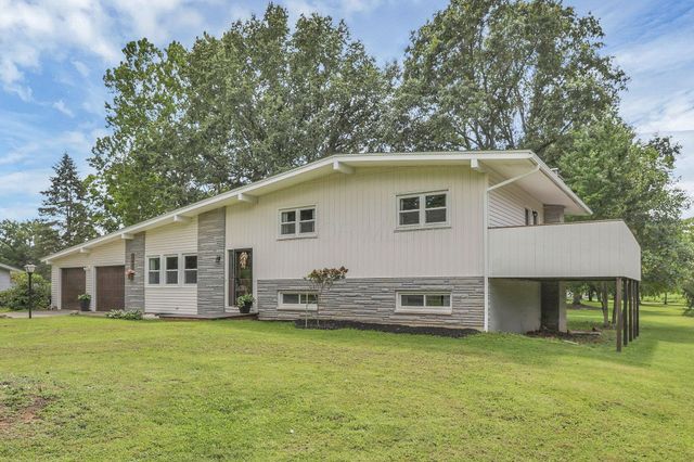 2185 Sunnyhill Drive NE, Lancaster, OH 43130