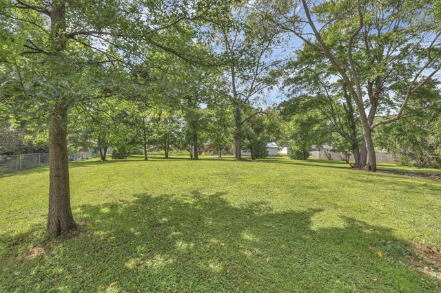 2185 Sunnyhill Drive NE, Lancaster, OH 43130