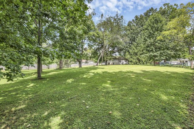 2185 Sunnyhill Drive NE, Lancaster, OH 43130