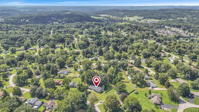 2185 Sunnyhill Drive NE, Lancaster, OH 43130