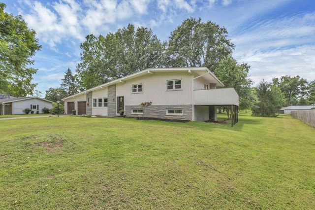 2185 Sunnyhill Drive NE, Lancaster, OH 43130